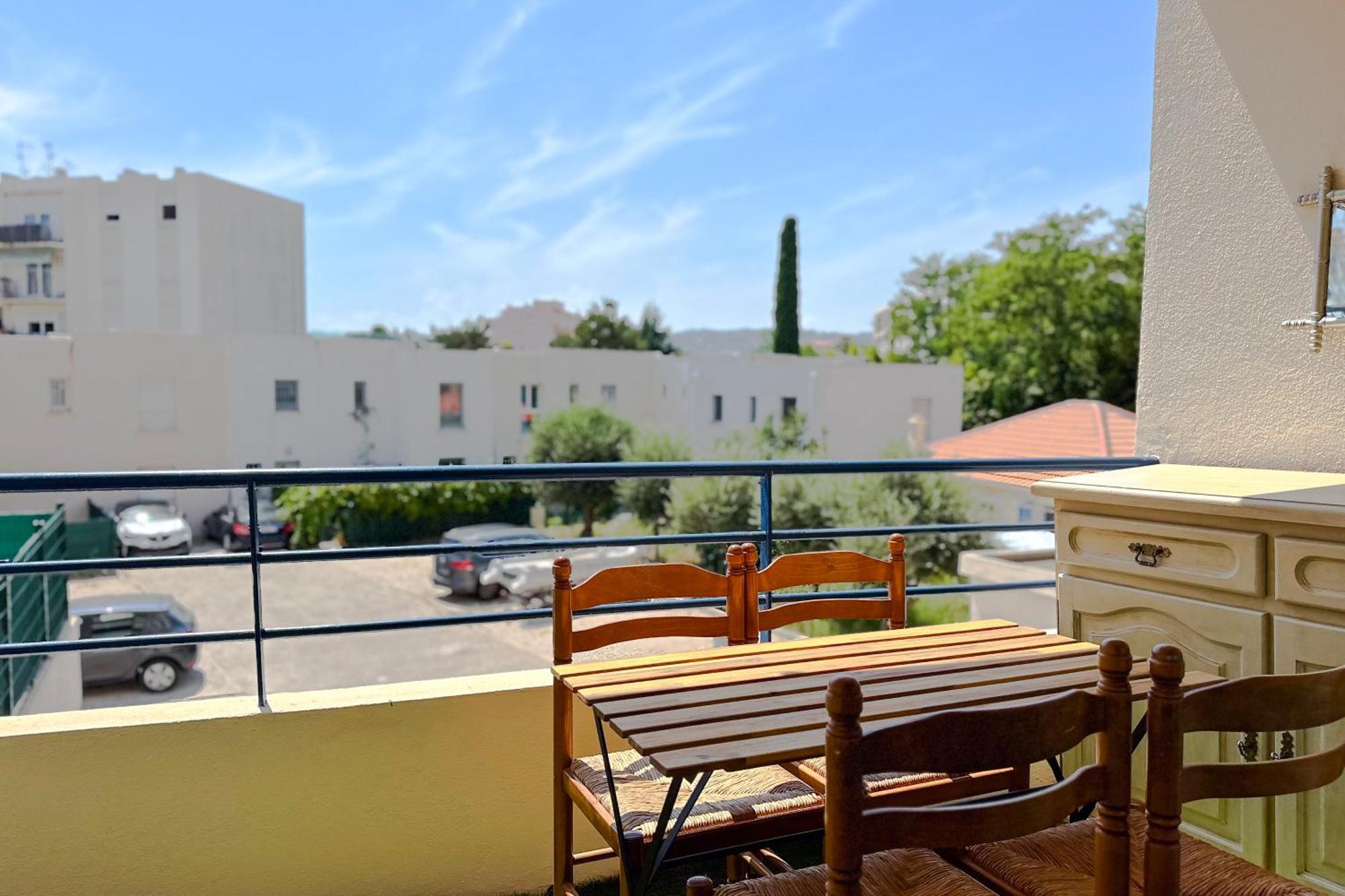 Poincare 4 - Lumineux, Renove, Central Et Calme A Juan Les Pins Αντίμπ Εξωτερικό φωτογραφία